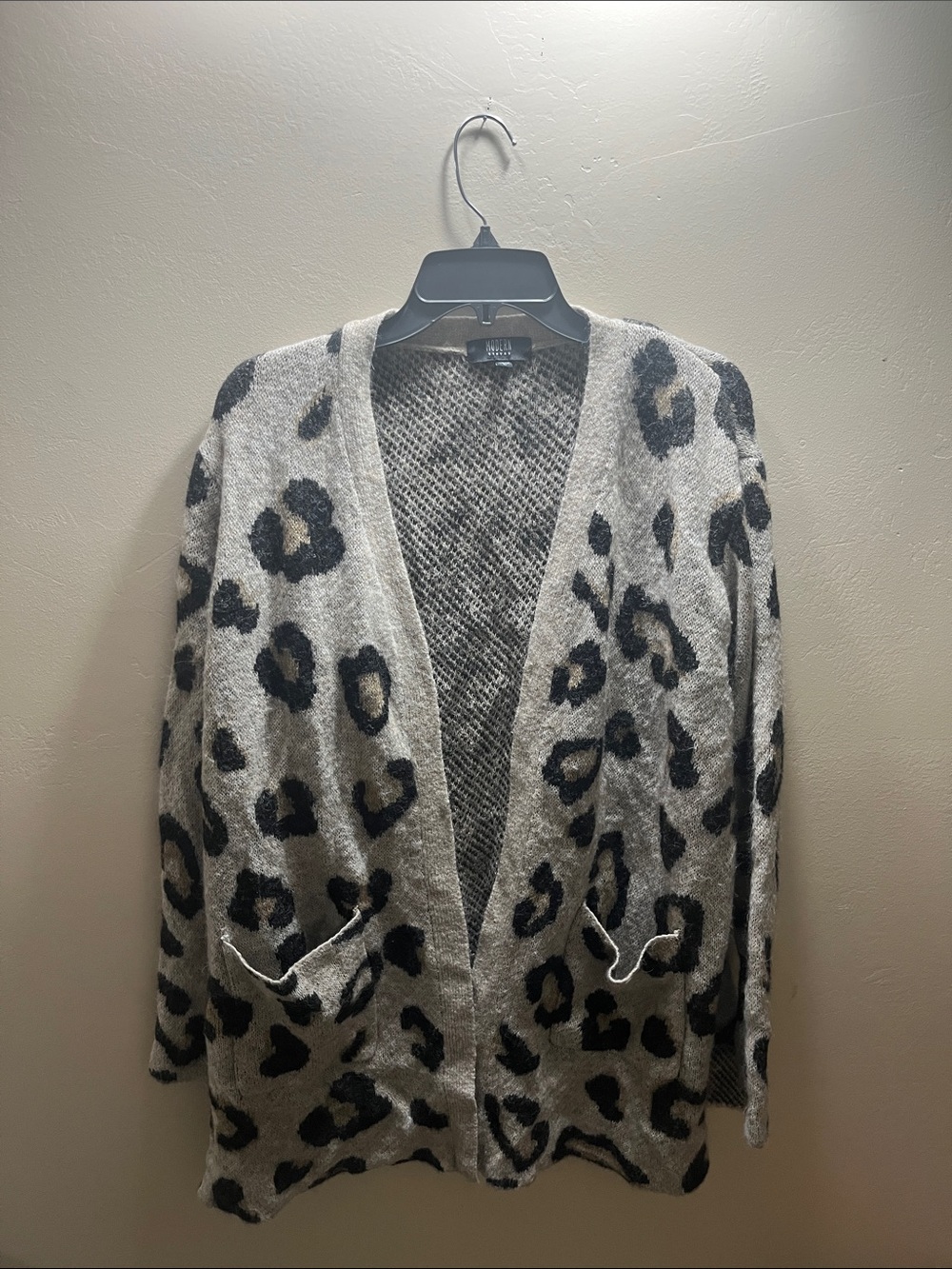Open-Front Leopard Print Cardigan Sweater - Gray/Black